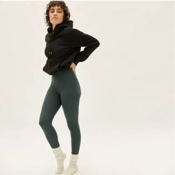Everlane Pants - Everlane The Perform Legging Pine Green Size Medium NWT